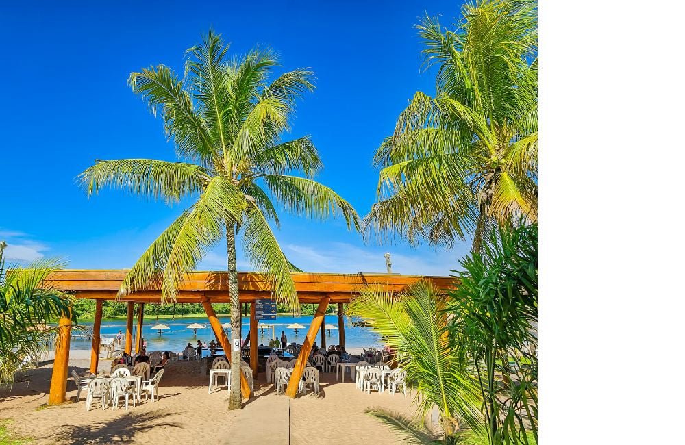 foto do bar na praia da figueira