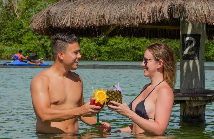 comemore a vida com a praia da figueira