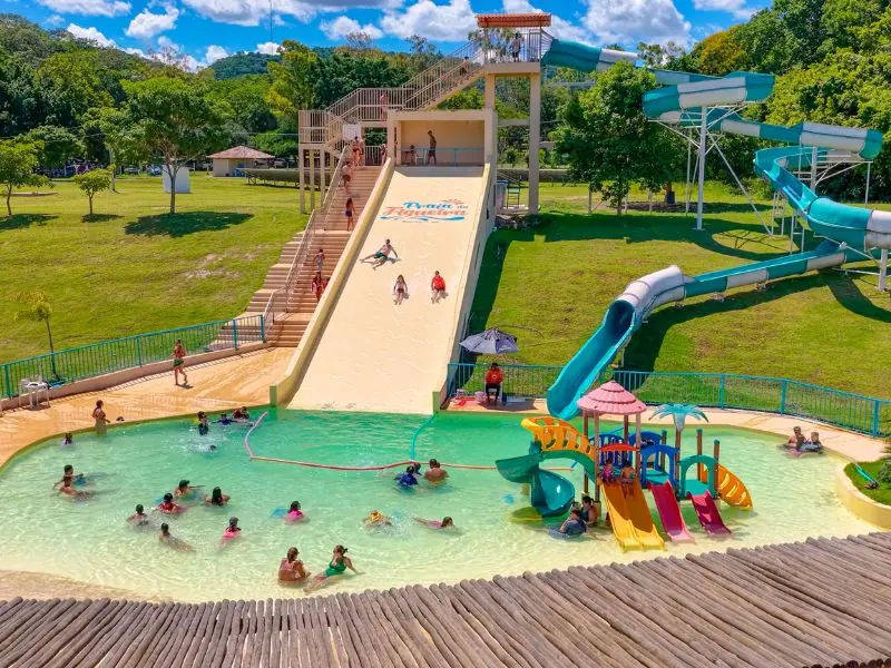 Pool with kids' area at Praia da Figueira
