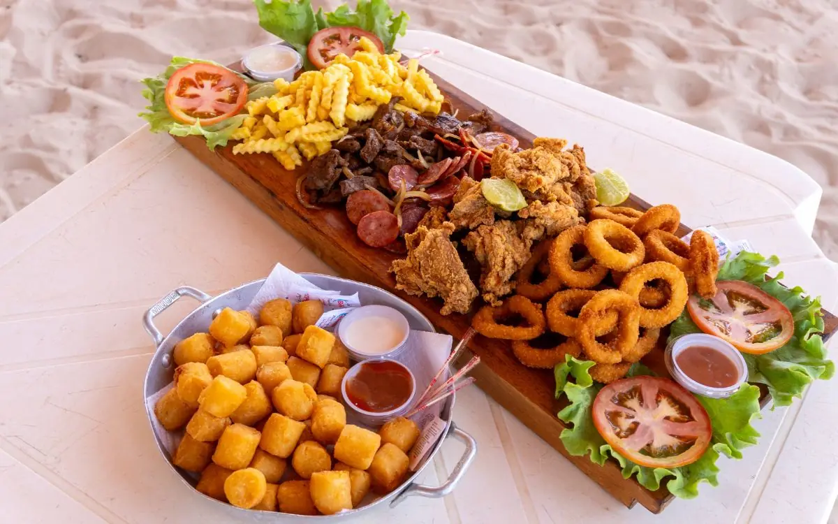 Appetizer platter from the restaurant at Praia da Figueira, served by the beach